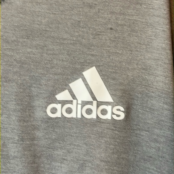 Essential Men’s Addis Aeroready grey T-shirt Sz M - Picture 2 of 11